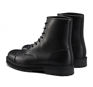 LACE-UP BOOT