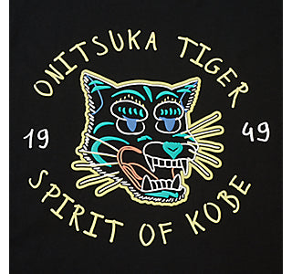 LONG SLEEVED GRAPHIC TEE