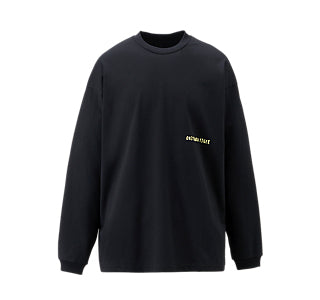 LONG SLEEVED GRAPHIC TEE