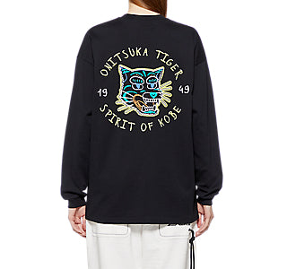 LONG SLEEVED GRAPHIC TEE